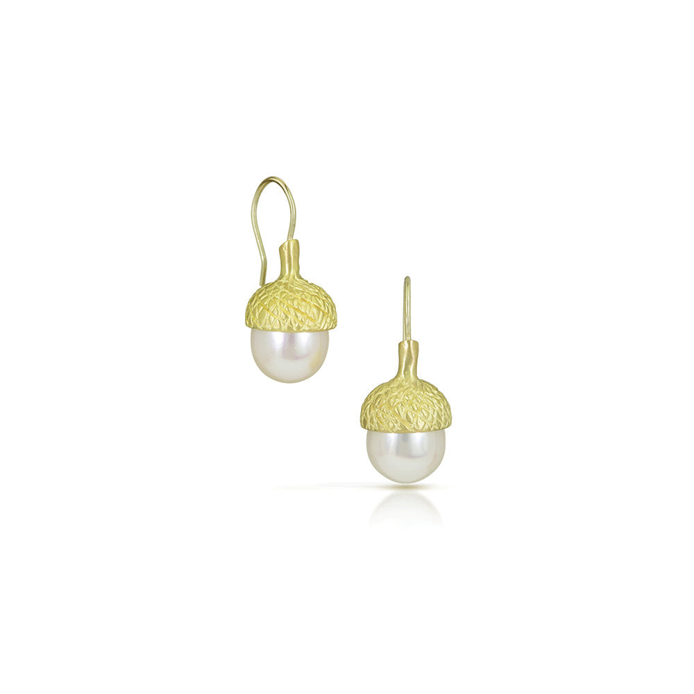 Acorn earrings with south sea peals in 18k green gold