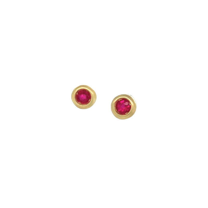 Tiny Star Stud Earrings with Ruby in 18K Green Gold