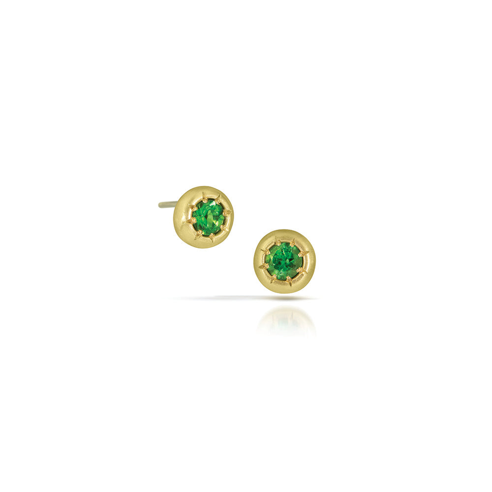 Tiny star earrings with chrome tourmaline in 18k fairmined green gold