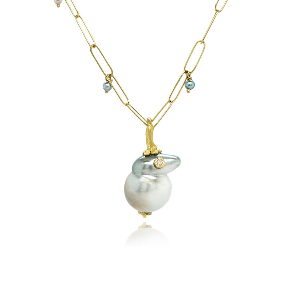 "Froggy King" Tahitian pearl pendant