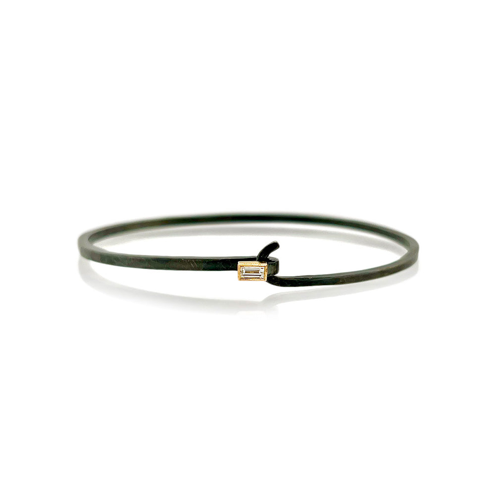 hook bracelet with baguette diamond