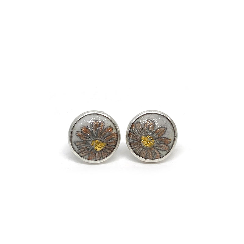 Calendula Button Posts