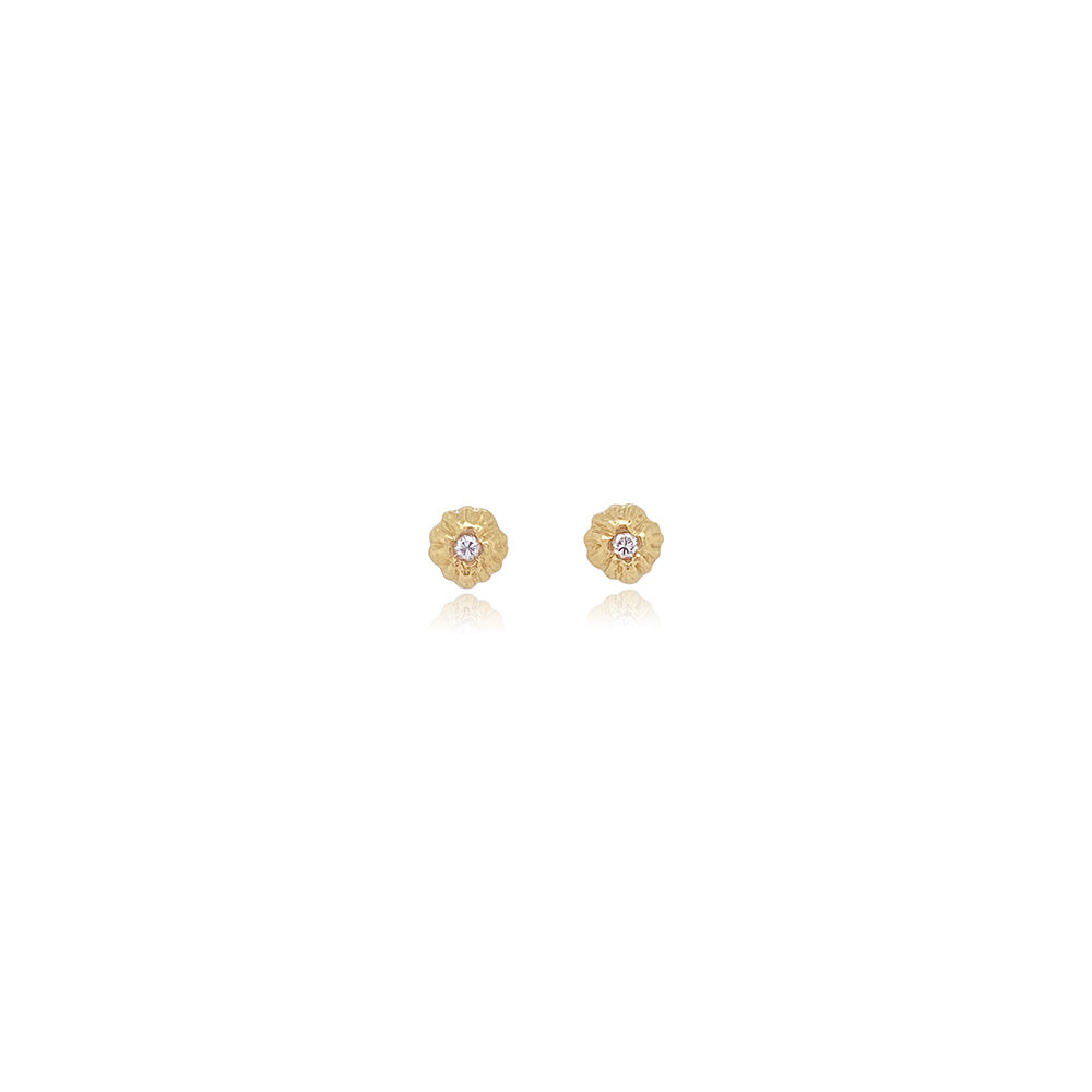 Barnacle stud earrings in 18k with diamonds